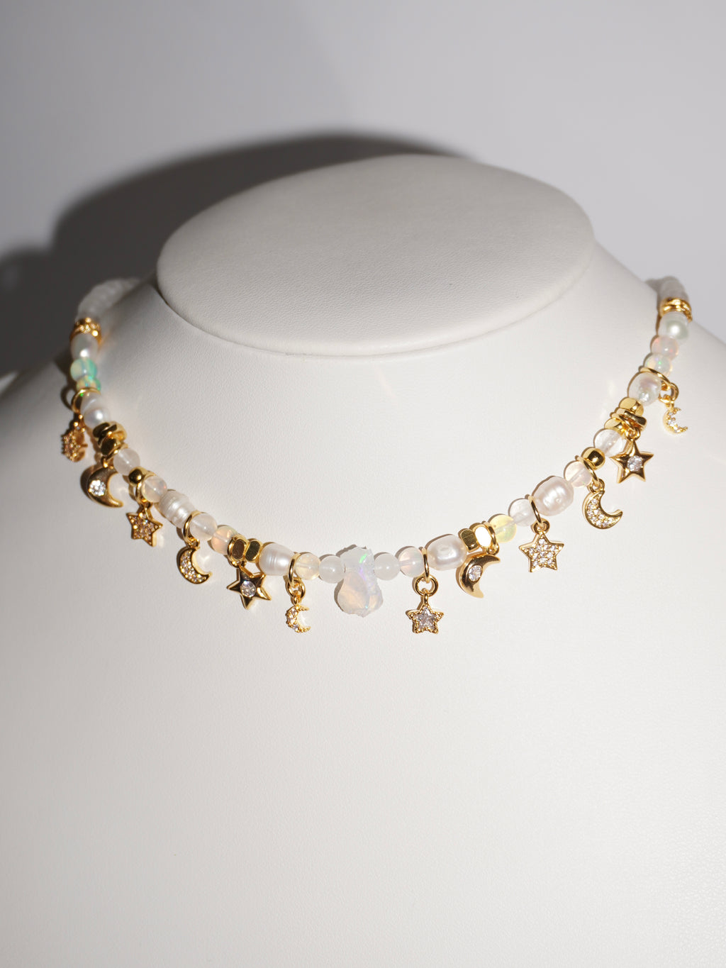 Purity | Weiße Jade & Äthiopien Opal Kette