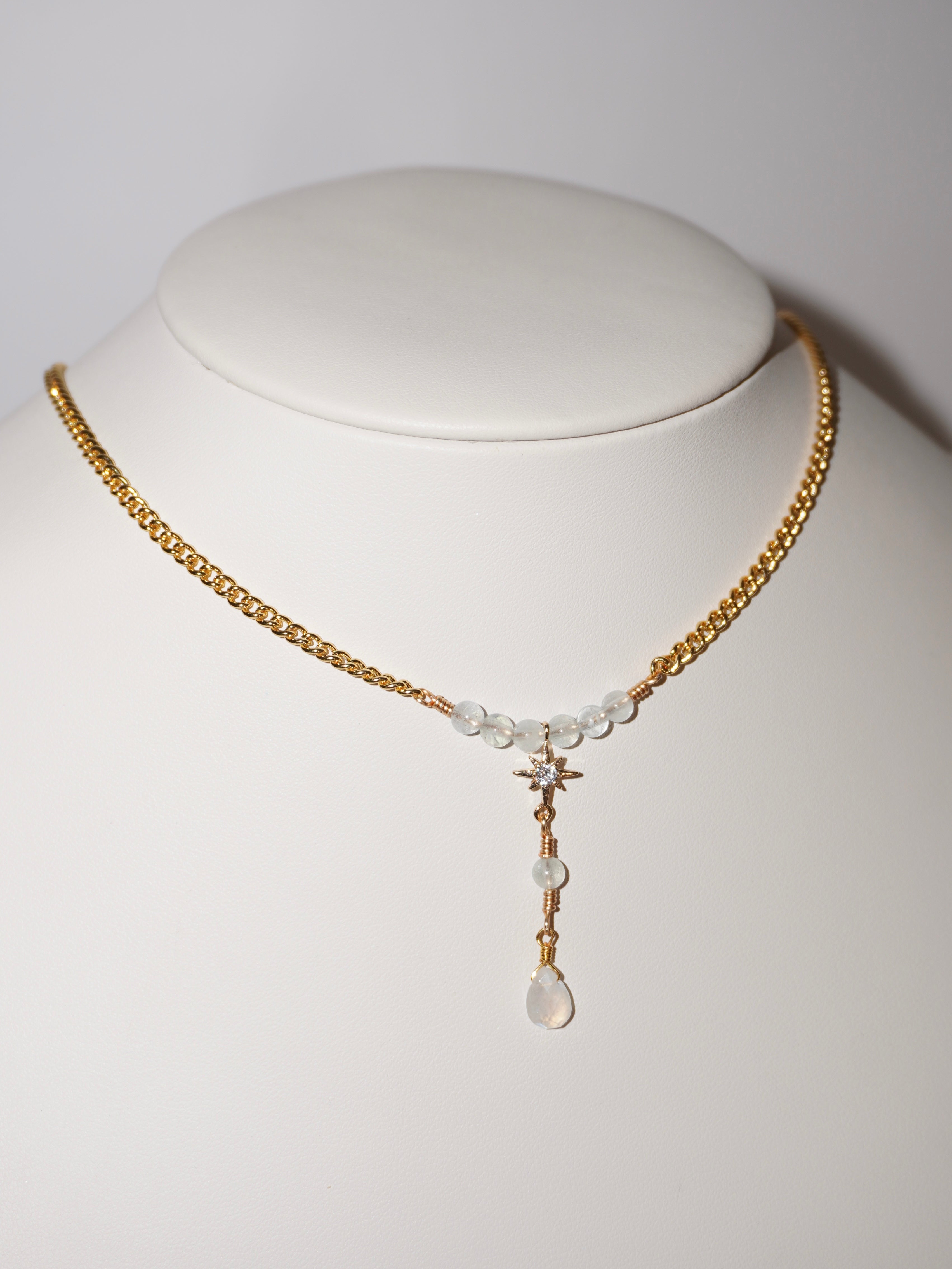 Linda | Aquamarin & Mondstein Kette